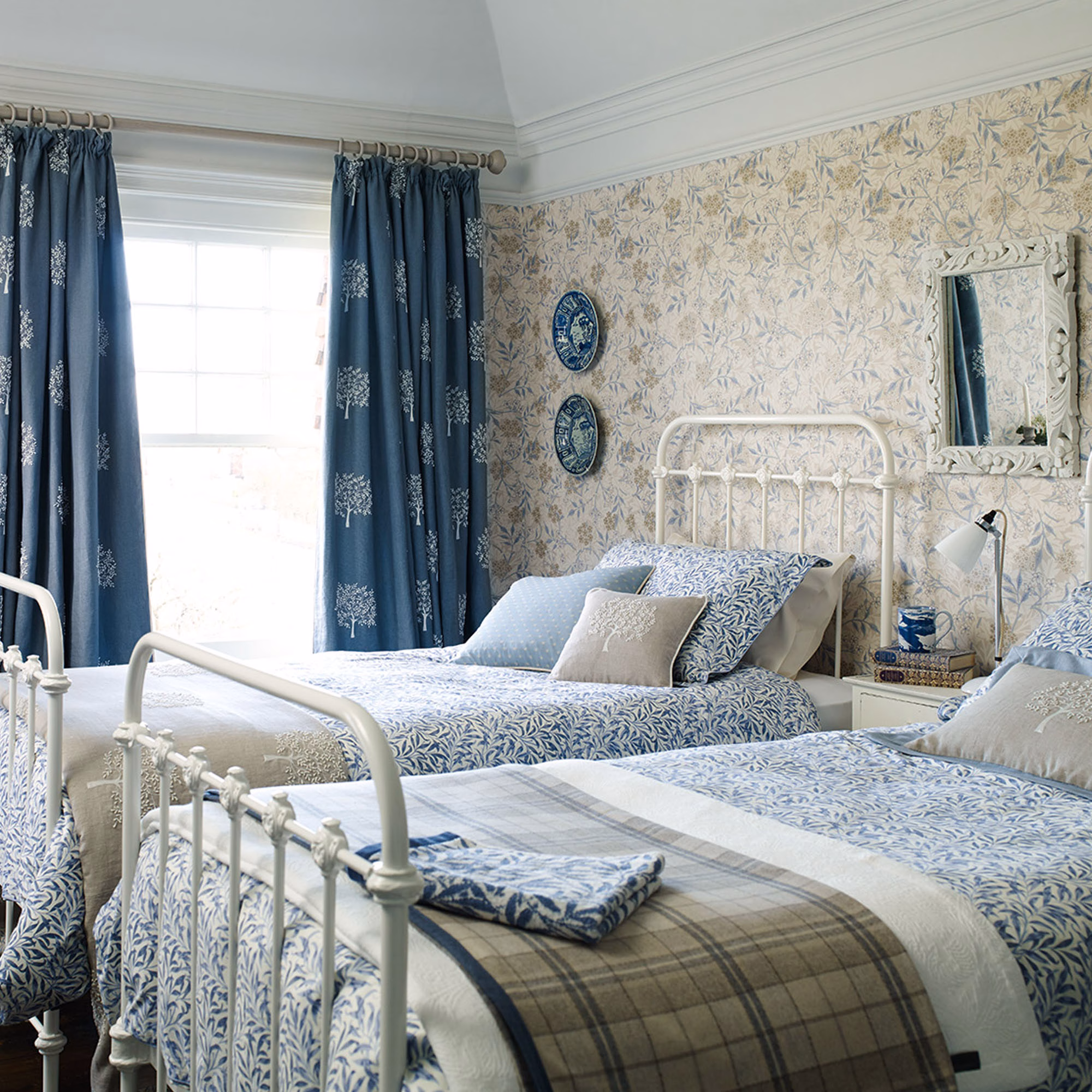 Обои Morris Archive Wallpapers III Jasmine 214724 фото в интерьере